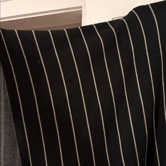 Lulu's Black and Tan Knit poncho - Picture 3 of 4